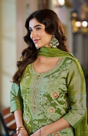 classy elegant ethnic wear Collection for women+2