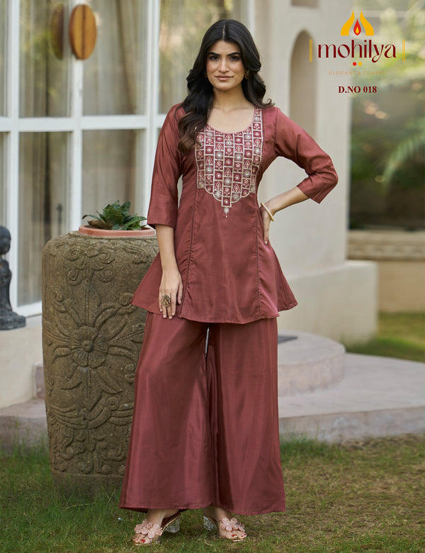 Stylish Co-Ord Set with Elegant Neck Detailing